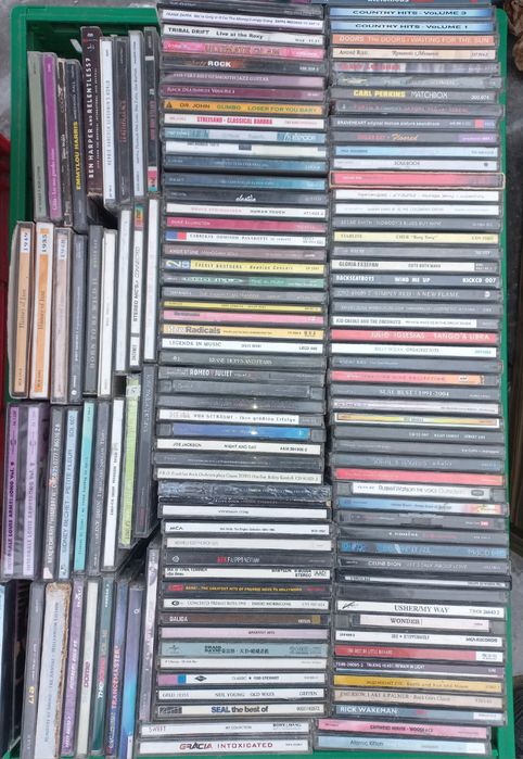 Cd pop rock metal ac/dc Rhcp Queen Bon Jovi Slayer Van Halen Ozzy