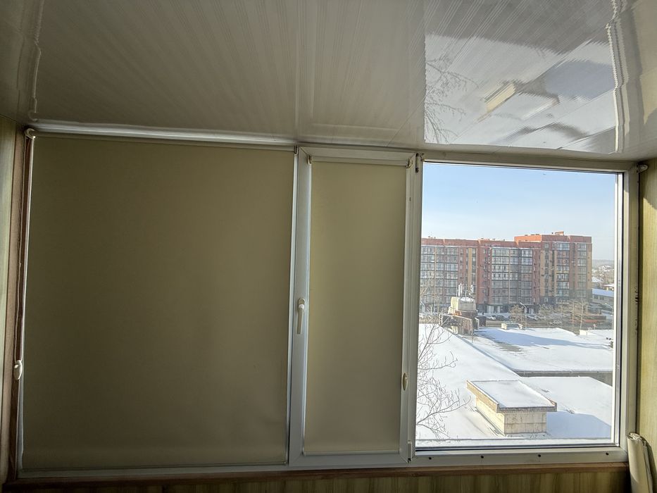 Продам ролл-шторы б/у в хорошем состоянии. Торг.