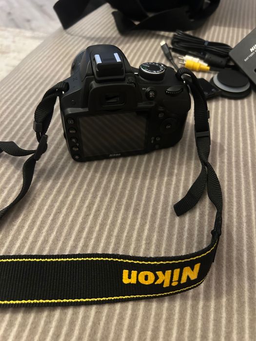 Aparat foto DSLR Nikon D3200 + Obiectiv AF-S 18-55mm VR II - Pachet complet