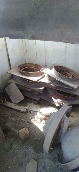 Meshalka va shlakablok chiqaruvchi aparat sotiladi