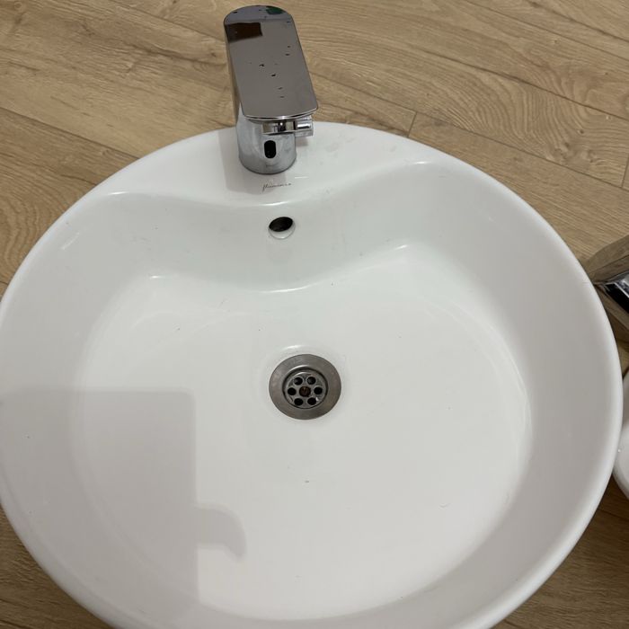Lavoar  cu baterie Grohe Cosmopolitan cu senzor