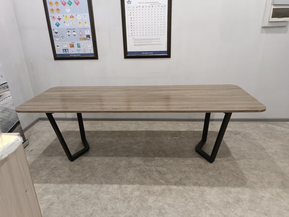 Стол офисный для переговоров