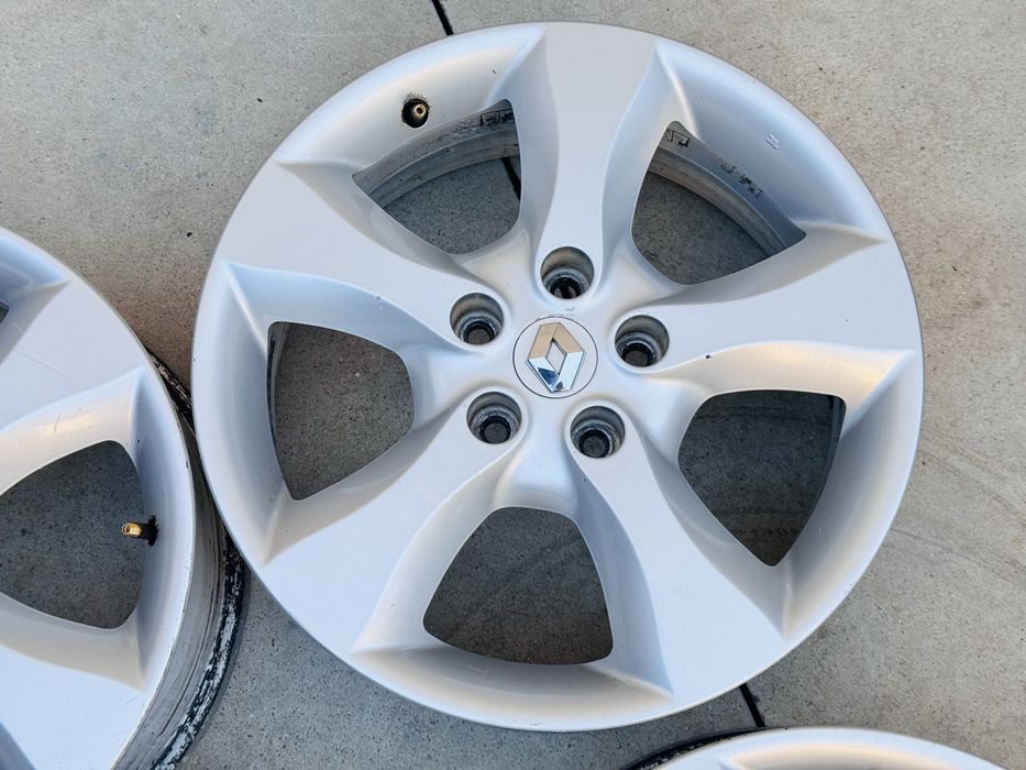 4бр ал Renault 17цола оригинални