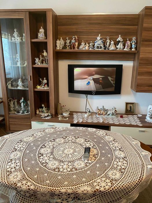 Vand apartament decomadat cu 3 camere