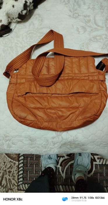 Продаю женскую сумку в отличном состоянии очень