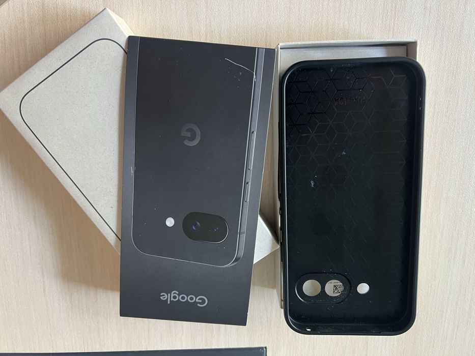 Продавам Google Pixel 9a 128/8GB