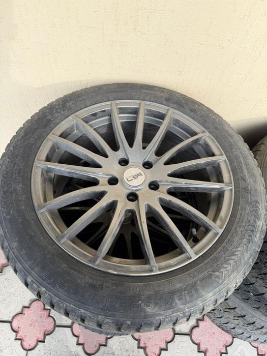 Продам Зимние шины с дисками