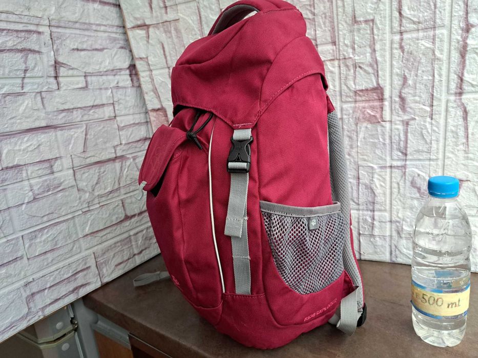 мъжка/дамска раница Jack Wolfskin-винена ,текстилна чанта,туристическа