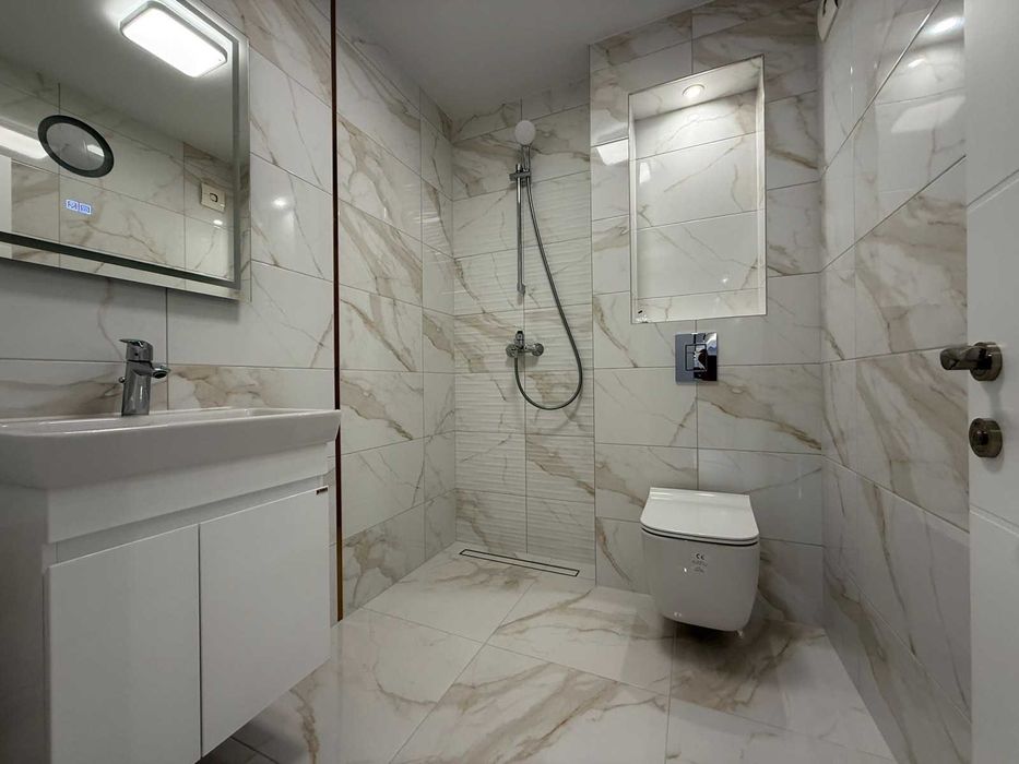 Продава се Тристаен апартамент в Пловдив, Остромила - 96 кв.м за 2448 €/кв.м - Снимка #7