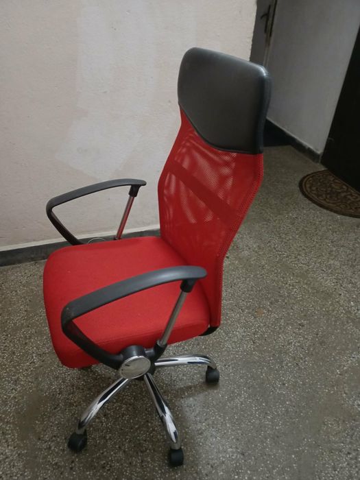 Стол в перфектно състояние