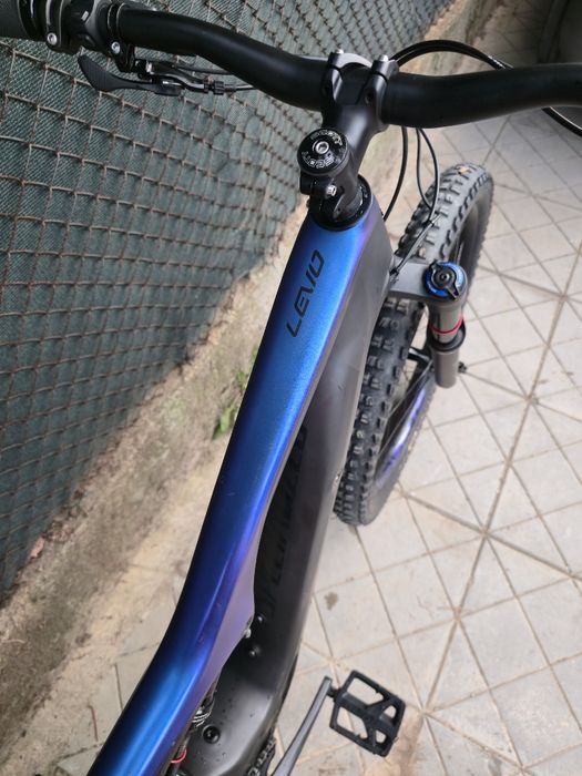 Електрически Карбонов Specialized Turbo levo 27.5+ пълно окачване
