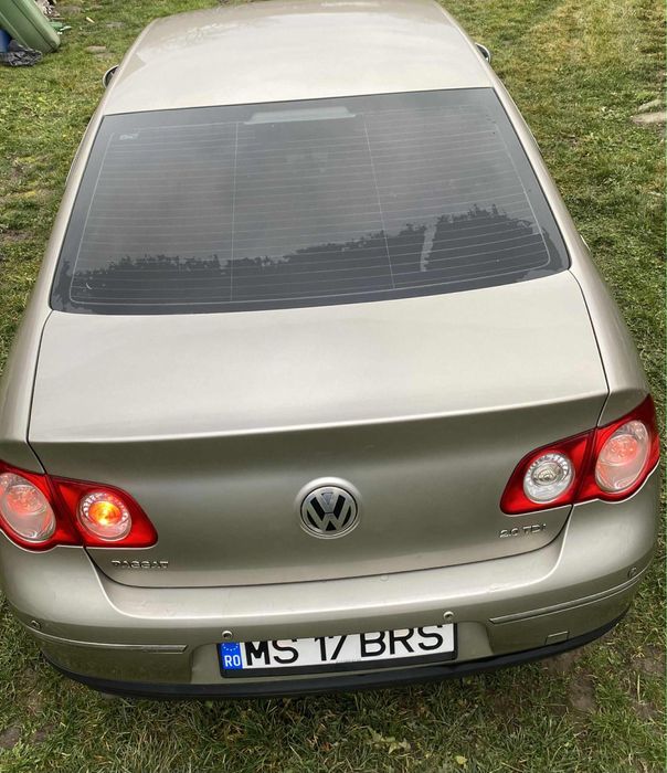 Vând Volkswagen Passat b6