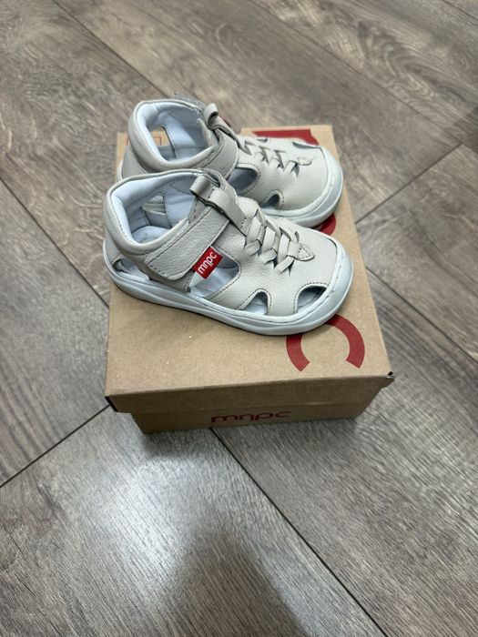 Детские сандалии в отличном состоянии