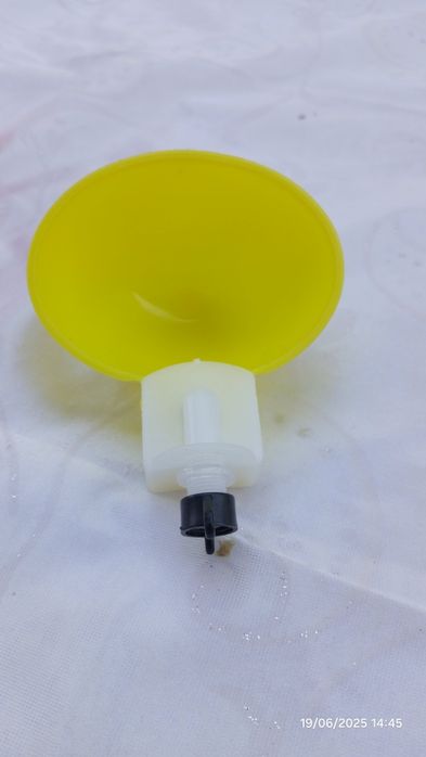 Автоматическая система поения кур. Простая физика. Когда уровень воды