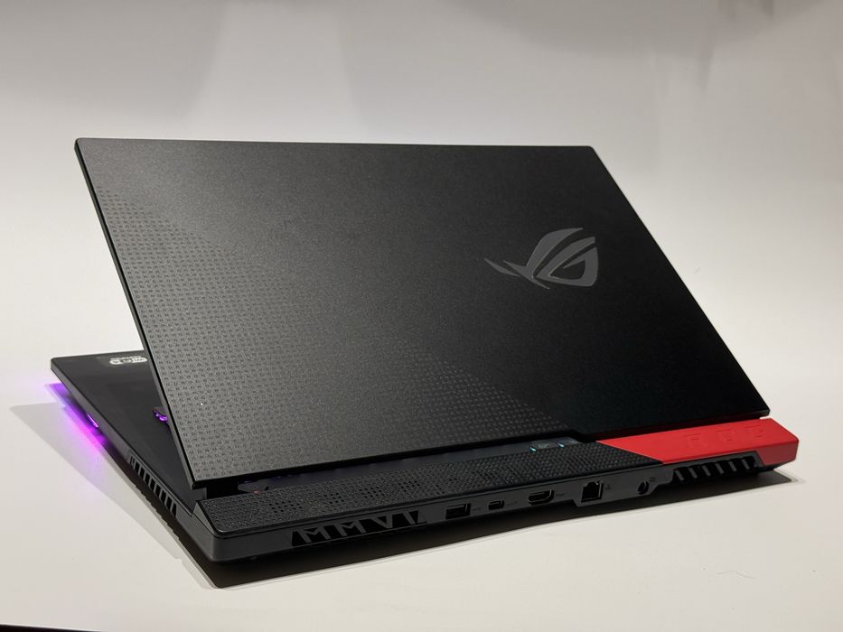 ASUS ROG Strix G513IE — Gaming Noutbuk