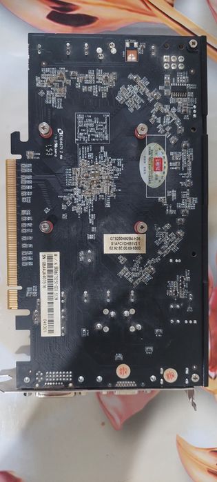 Видеокарта Nvidia GeForce GTS 250 512Mb.
Работает отлично.