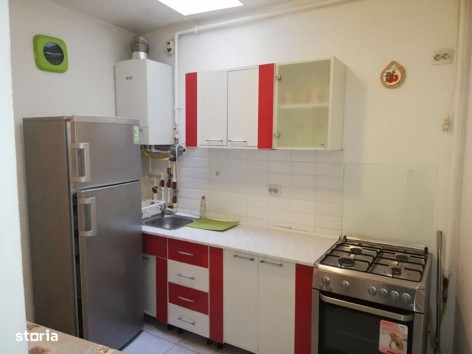 2 camere la curte Stefan Cel Mare