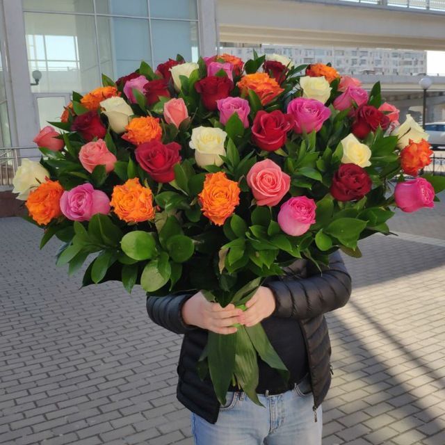 Цветы на заказ букеты карзинки и.т.д