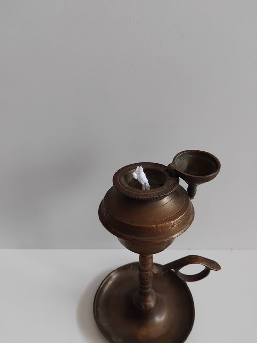 Маслена лампа тип свещник