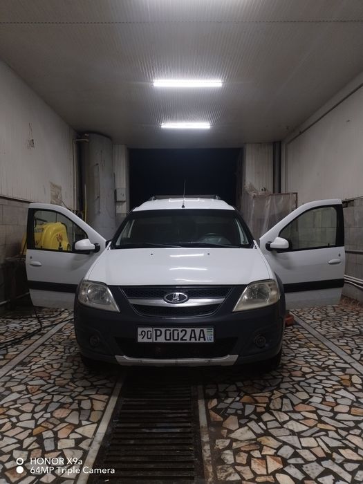 Lada largus vesta cross