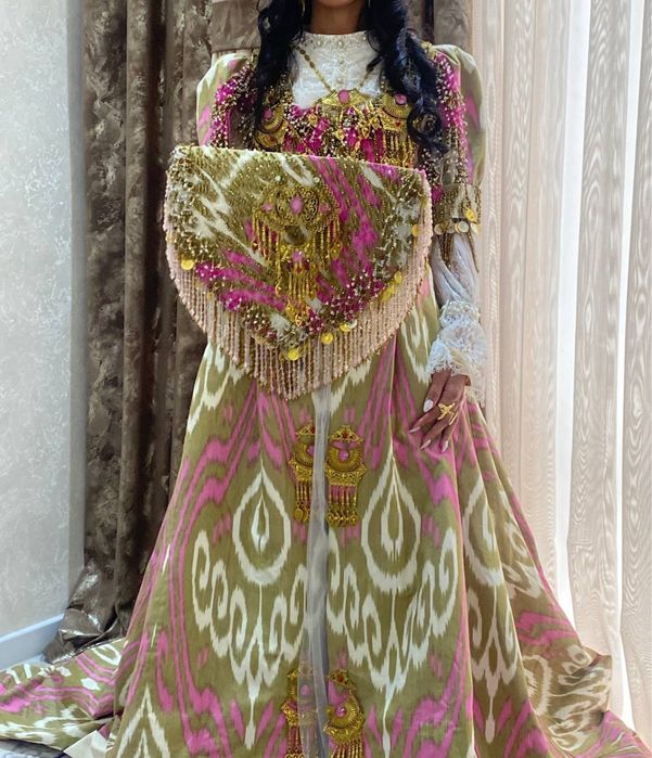 Продается платья ансабль