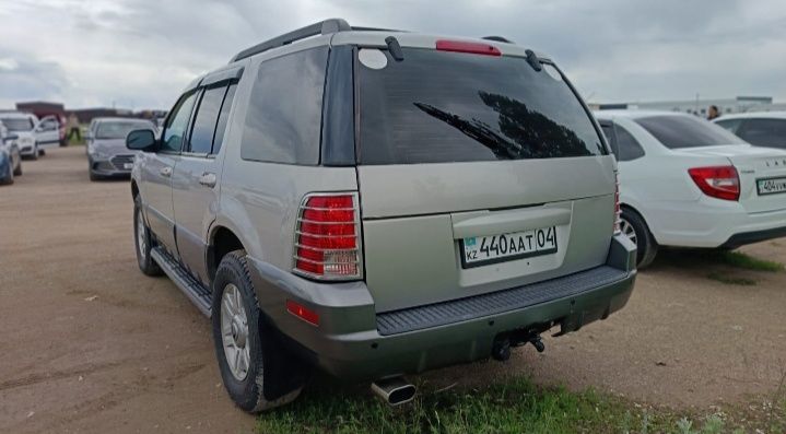 Срочно продам внедорожник