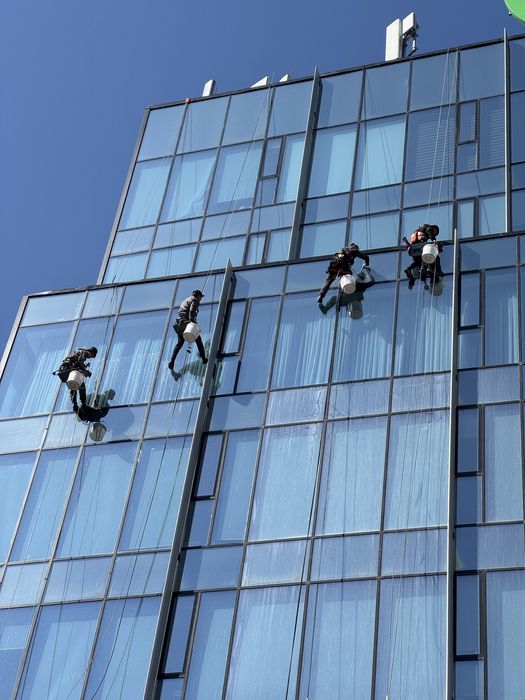 Альпинисты альпенист алпинист промышленные альпинизм высотники