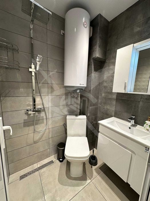 Дава се под наем Едностаен апартамент в Варна, Левски - 40 кв.м за 420 € - Снимка #2
