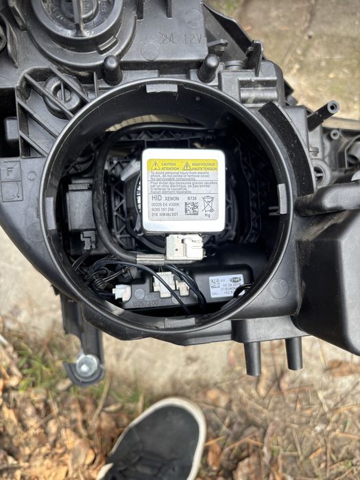 Ляв фар facelift w211