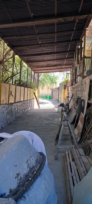 Ангар, территория крытый с навесом