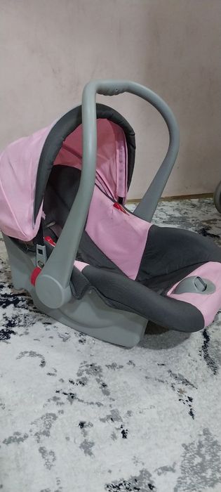 Продается детская коляска и авто кресло