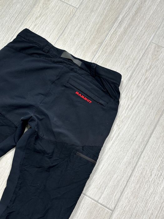 Мъжки туристически панталон Mammut - размер 48(М), много добро