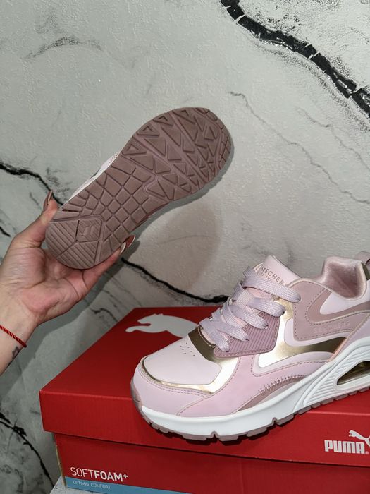 Кроссовки на девочку Skechers