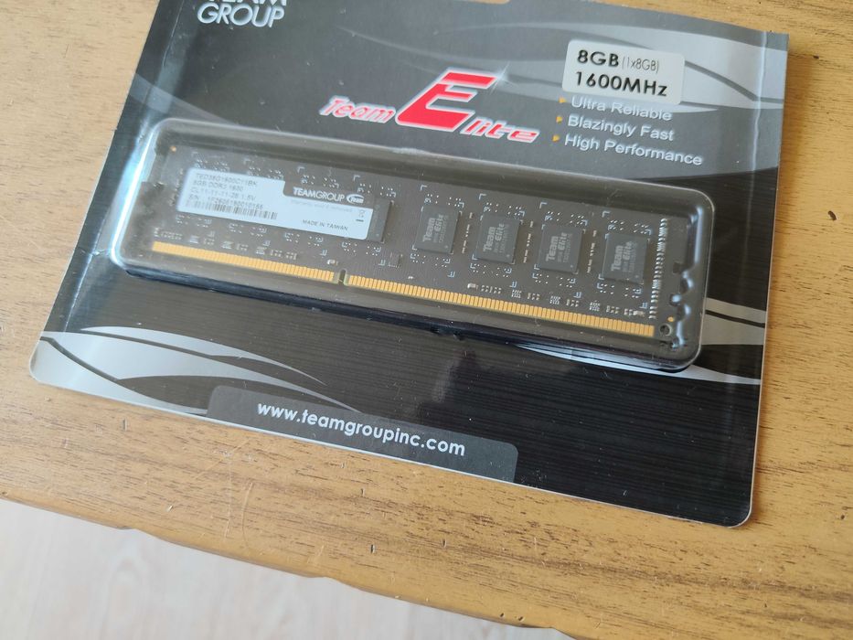 Памет 8GB DDR3 1600 Team Group Elite