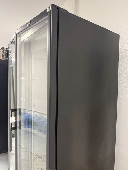 Frigider/ Vitrina cu 2 usi