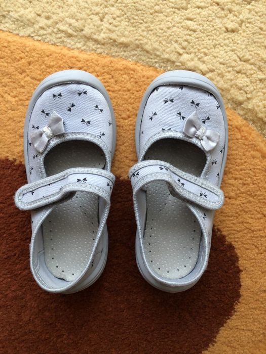 Пантофи за момиче - различни размери