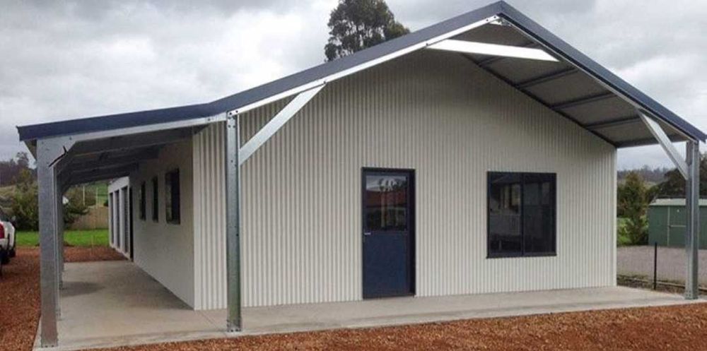 Vand case - structura metalica  - panouri sandwich