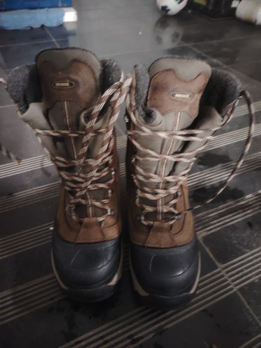 Bocanci Meindl iarnă