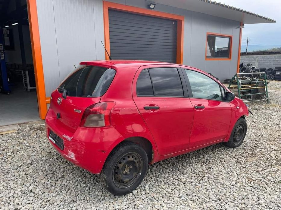 Toyota yaris 1.3vvti НА ЧАСТИ