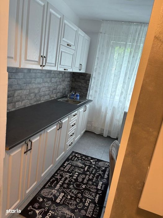 De vanzare apartament cu 3 camere, complet mobilat și utilat