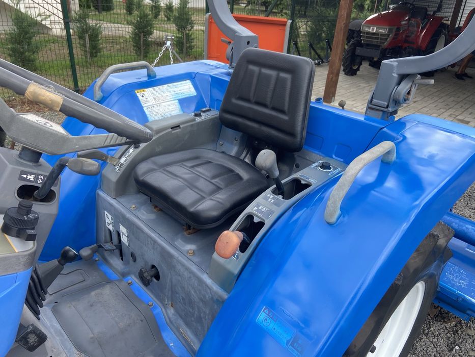 Tractor japonez Iseki Geas 253, 4x4, 25cp, servo + freza, Carte RAR