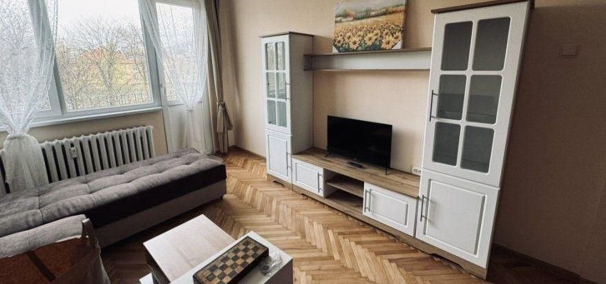 Дава се под наем Двустаен апартамент в София, Център - 55 кв.м за 698.19 € - Снимка #1
