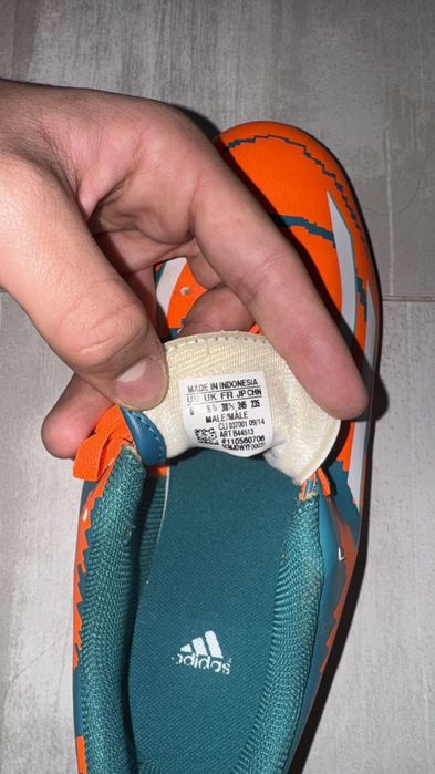 Футболни обувки.