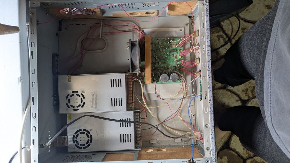 Продам калонки усилитель