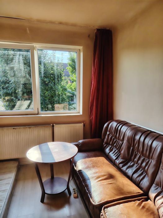 Vand apartament o camera