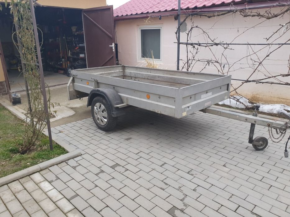 Vând remorca pongratz