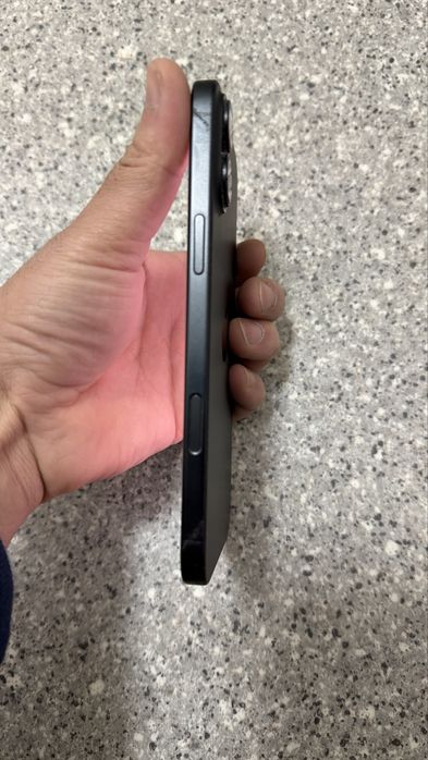 Продам Iphone 16 plus