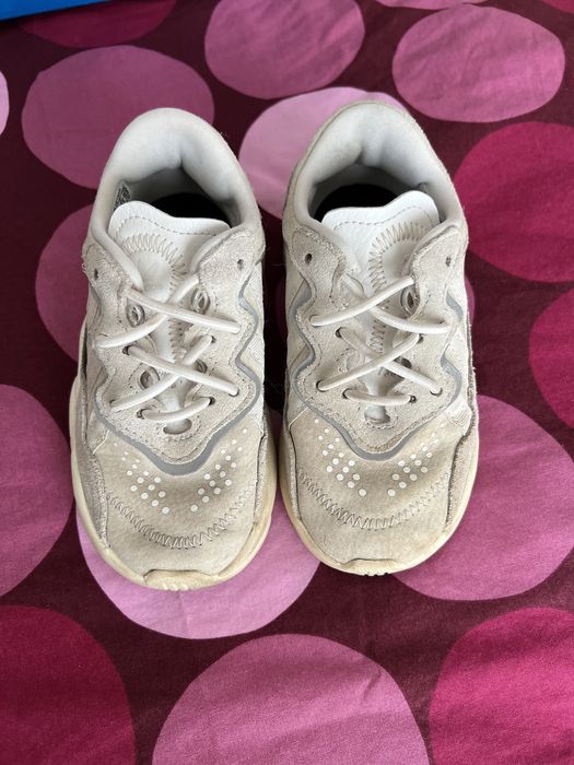 Adidasi Adidas marimea 26