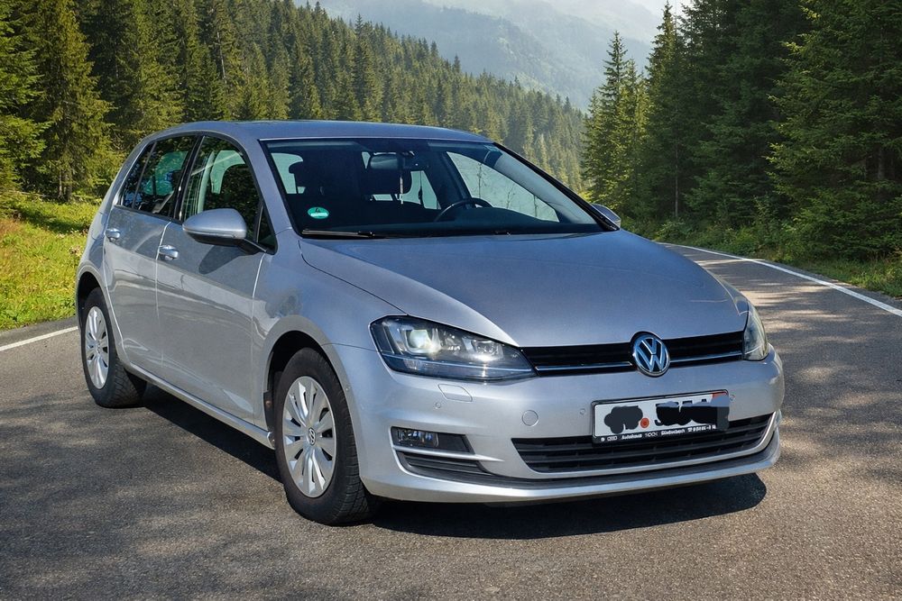 Volkswagen Golf 7 1.6TDI BlueMotion Bi-Xenon încălzire Scaune Pilot