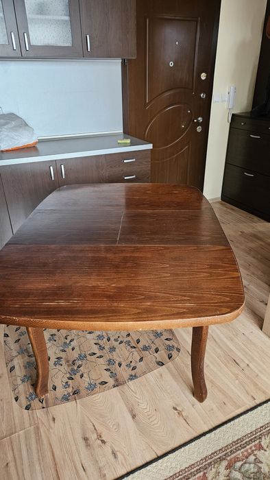 Разтегаема дървена маса 99x99/139см - перфектна за кухня